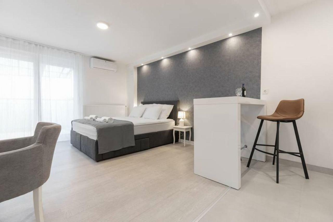 Penthouse "Sky 17" S Balkonom I Besplatnim Parkingom Apartment ซาเกร็บ ภายนอก รูปภาพ