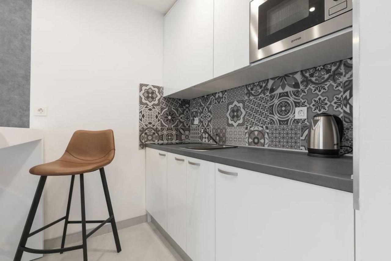 Penthouse "Sky 17" S Balkonom I Besplatnim Parkingom Apartment ซาเกร็บ ภายนอก รูปภาพ